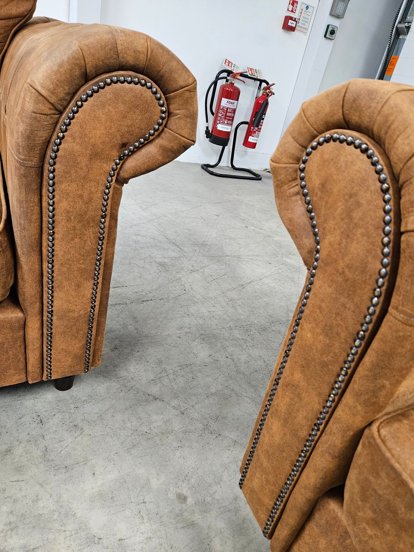 Oakland Furniture 3+2 Sofa Set – Leather Effect Tan