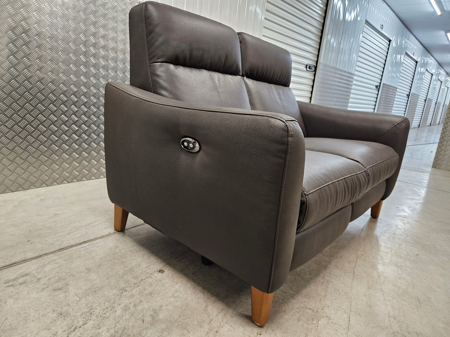 Oak Furnitureland 2 Seater Power Recliner Leather Sofa