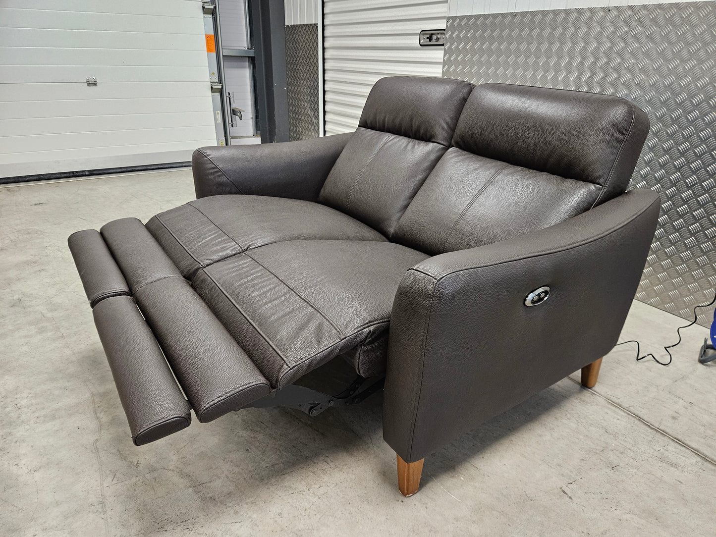 Oak Furnitureland 2 Seater Power Recliner Leather Sofa