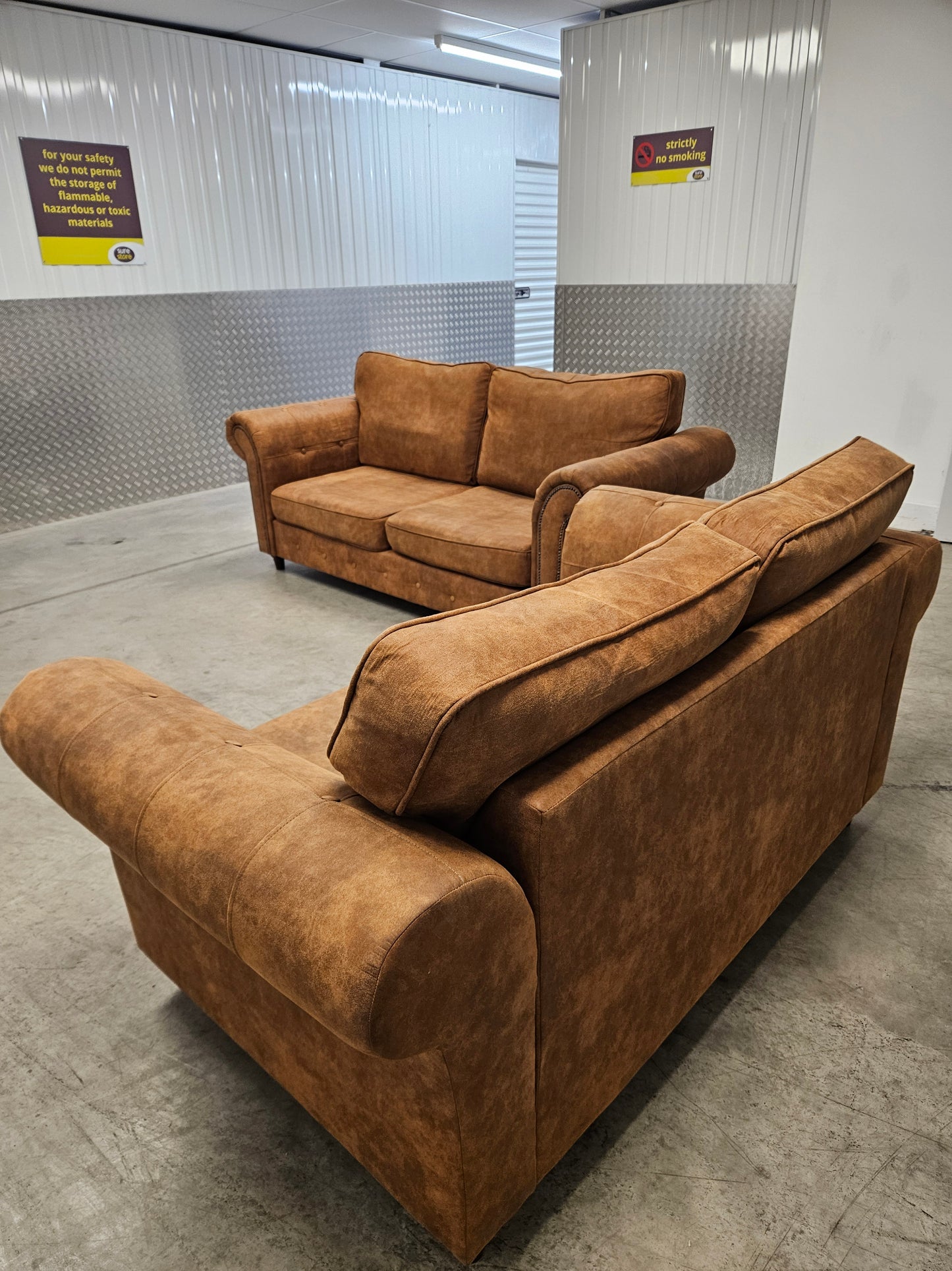 Oakland Furniture 3+2 Sofa Set – Leather Effect Tan