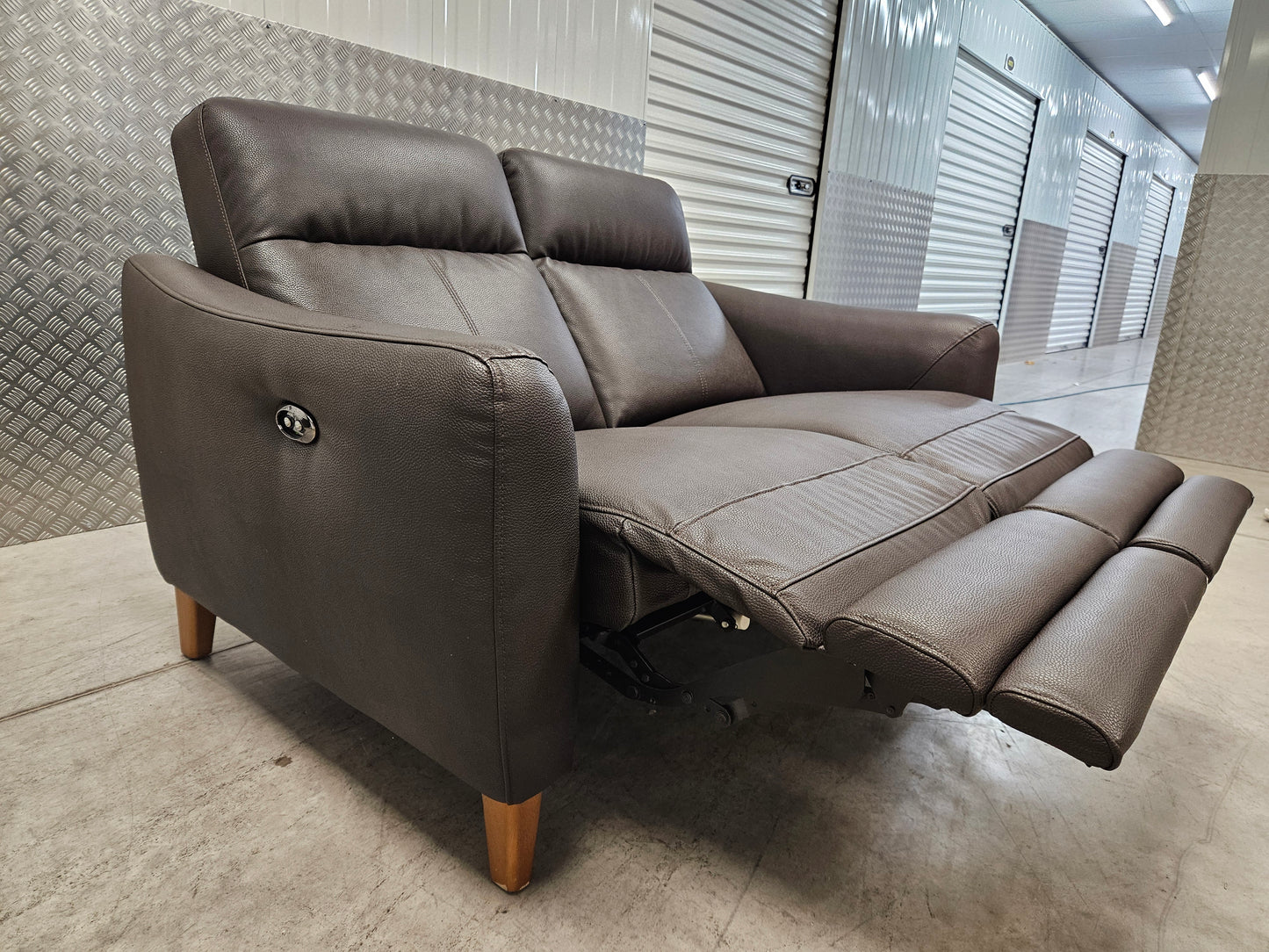 Oak Furnitureland 2 Seater Power Recliner Leather Sofa